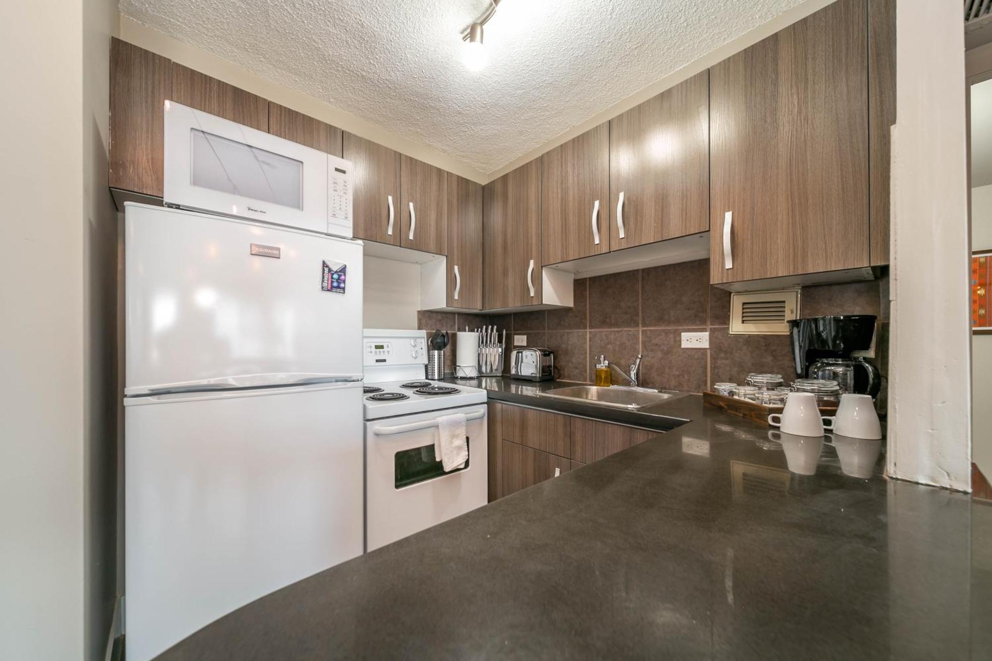 Rustic & Rogers Place, Free Parking! Apartment Edmonton Exterior photo